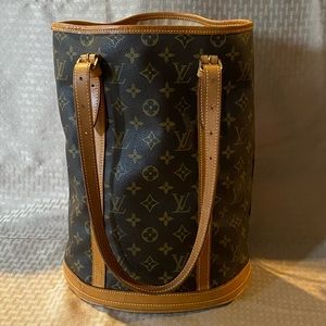 Louis Vuitton Bucket GM